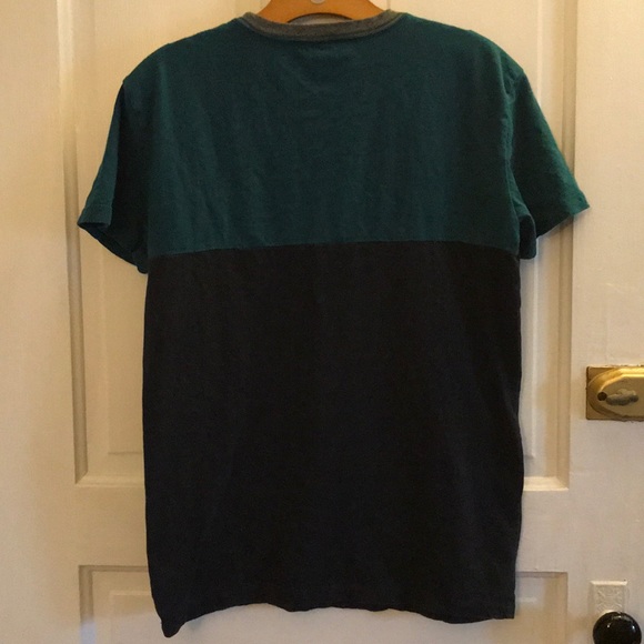 American Eagle Color Block Pocket T-Shirt - Picture 4 of 4